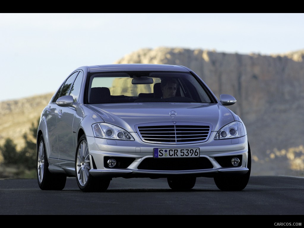 Mercedes-Benz S63 AMG (2010)  - Front Angle 