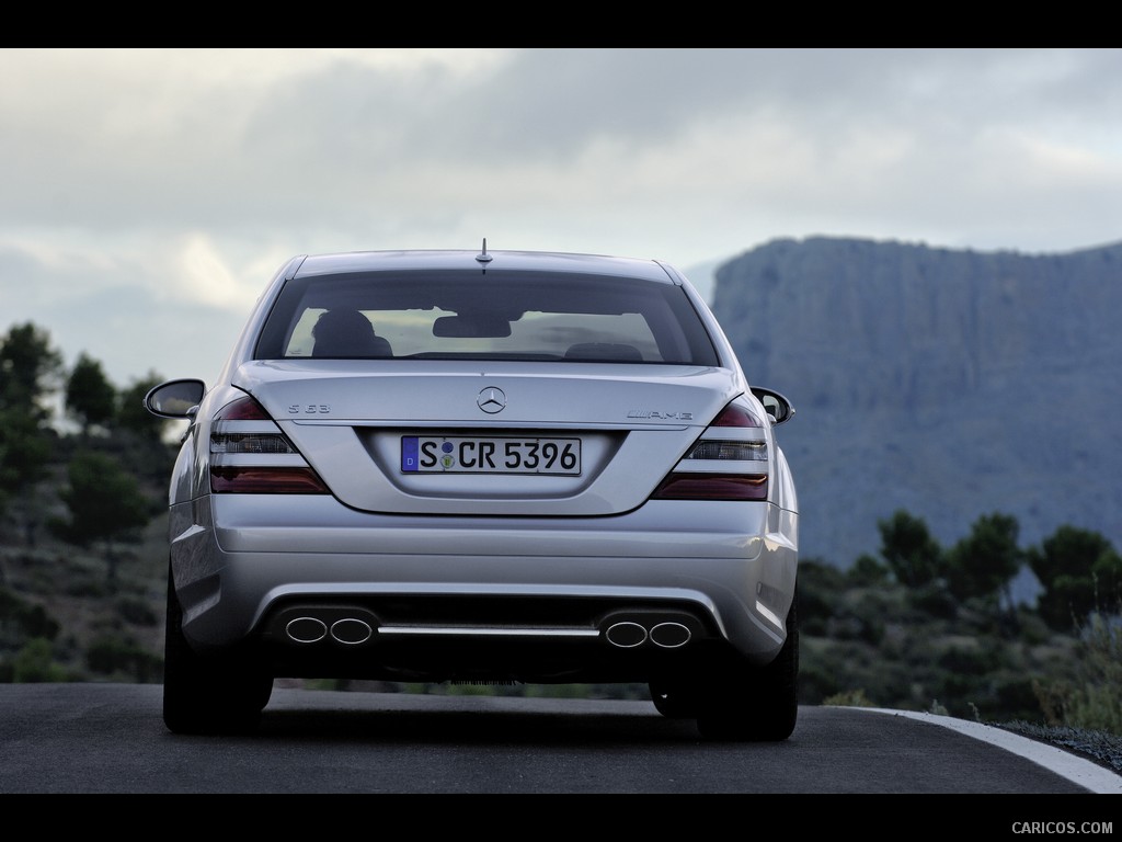 Mercedes-Benz S63 AMG (2010)  - Rear Angle 