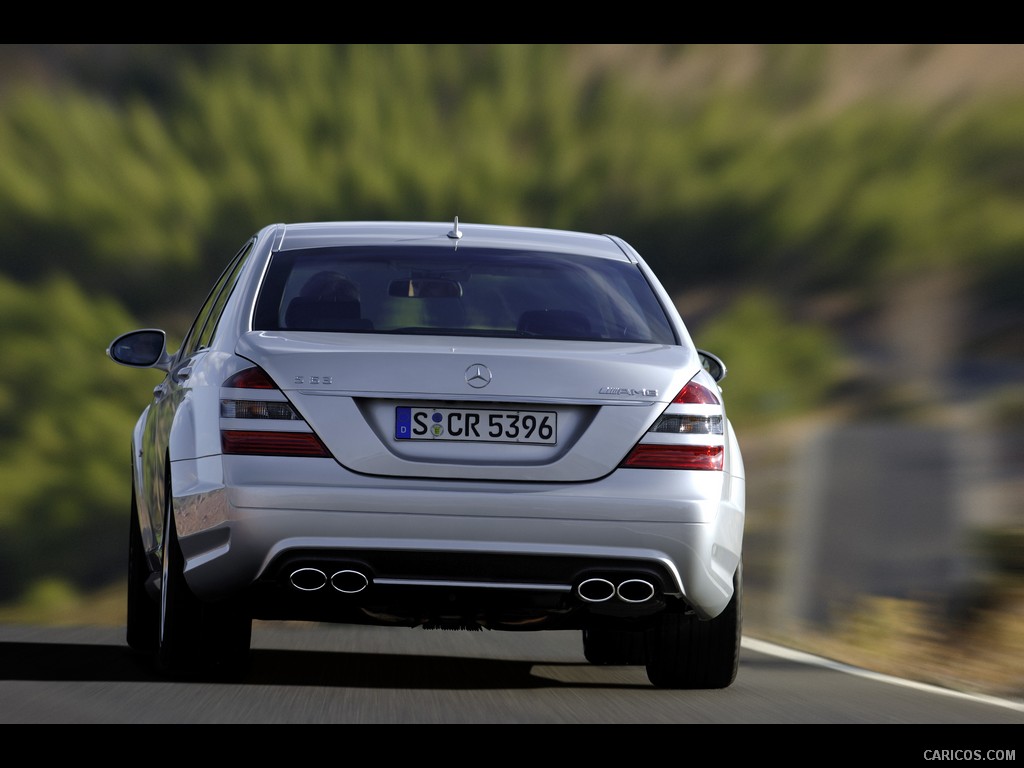 Mercedes-Benz S63 AMG (2010)  - Rear Angle 