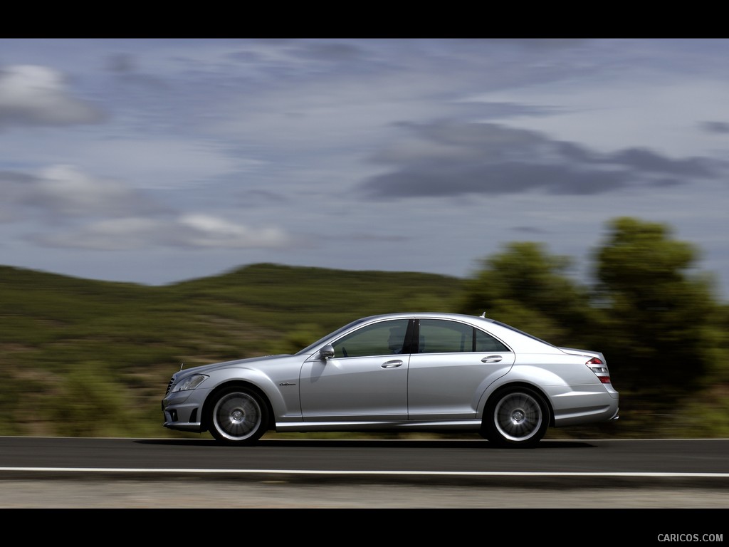 Mercedes-Benz S63 AMG (2010)  - Side