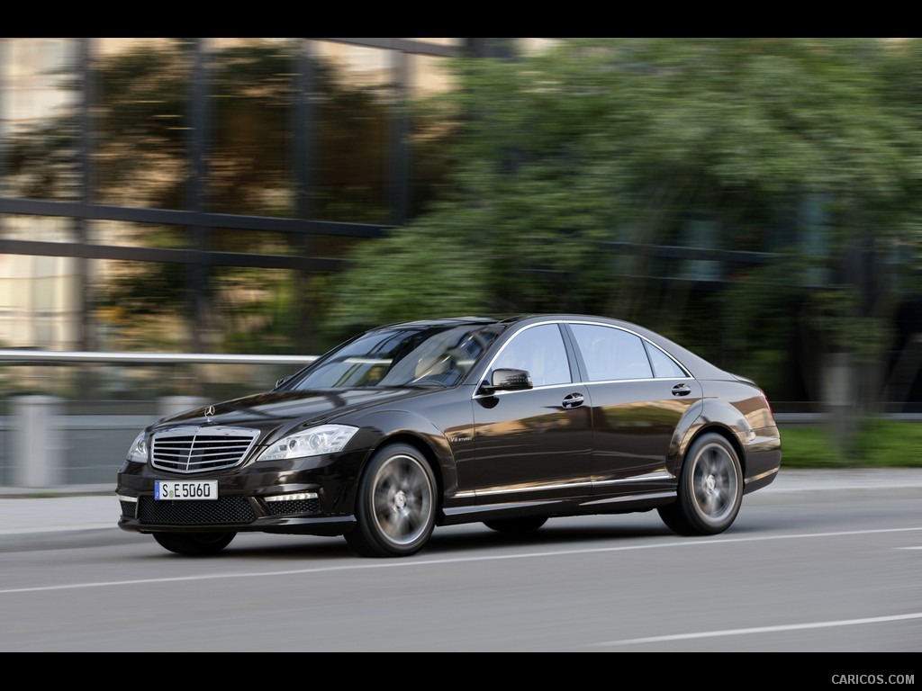 Mercedes-Benz S63 AMG (2011)  - Front 