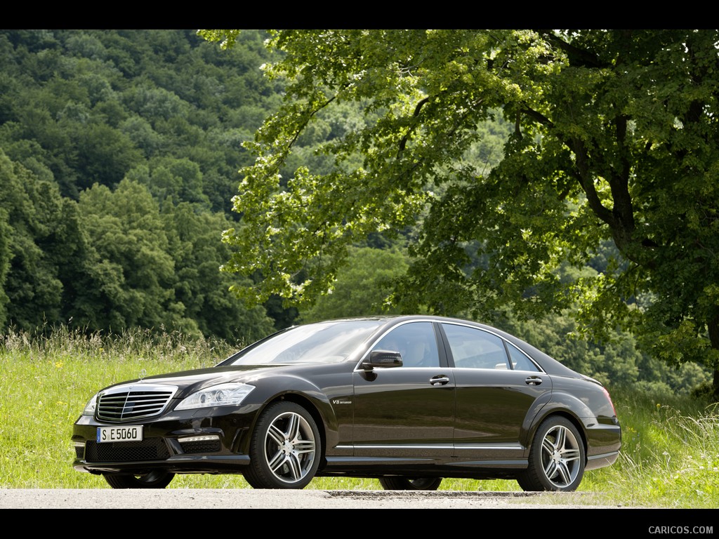 Mercedes-Benz S63 AMG (2011)  - Front 