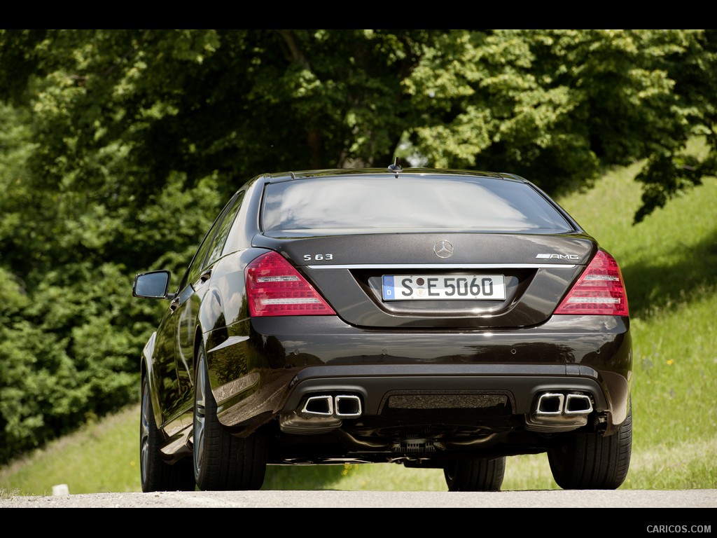 Mercedes-Benz S63 AMG (2011)  - Rear 