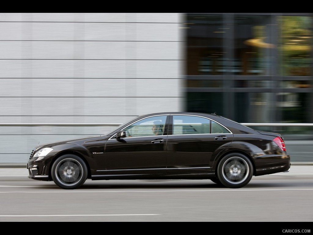 Mercedes-Benz S63 AMG (2011)  - Side