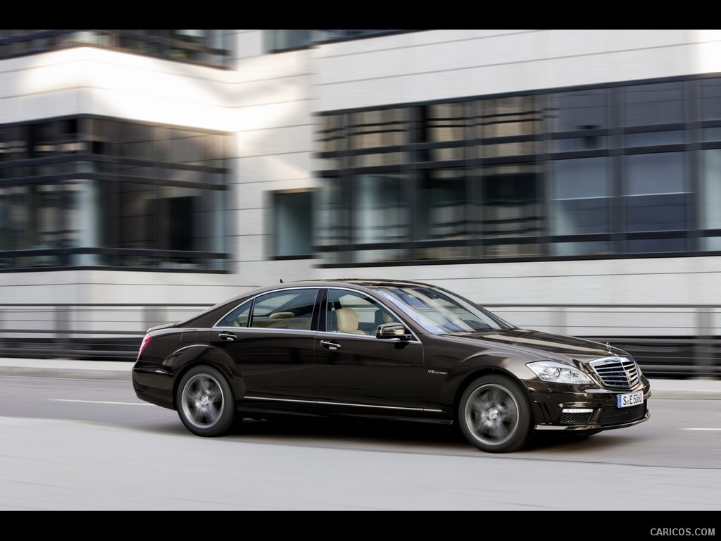 Mercedes-Benz S63 AMG (2011)  - Side