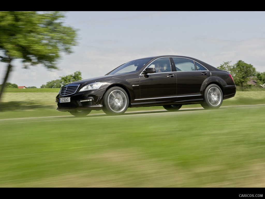 Mercedes-Benz S63 AMG (2011)  - Side