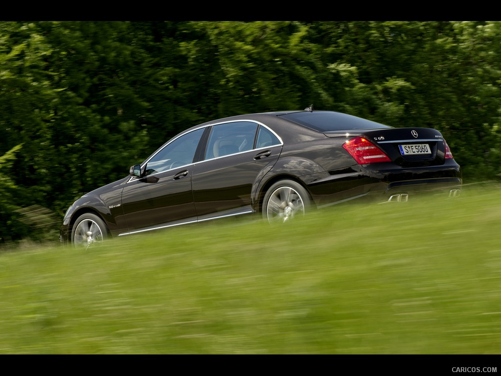 Mercedes-Benz S63 AMG (2011)  - Side