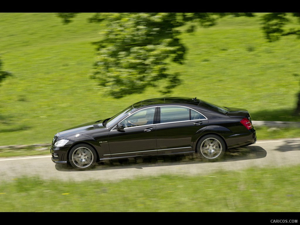 Mercedes-Benz S63 AMG (2011)  - Side