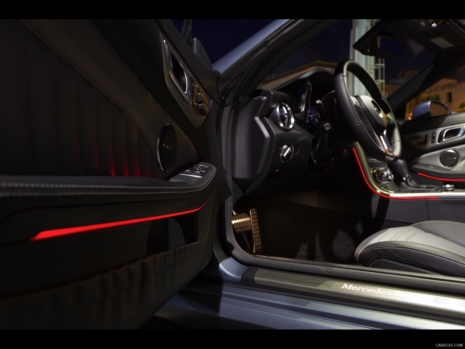 Mercedes-Benz SLK350 (2012)  - Interior, #66 of 88