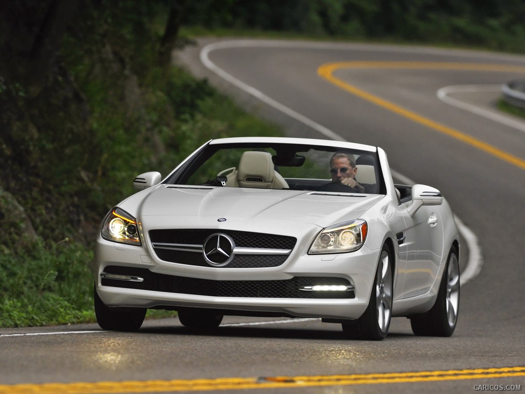 Mercedes-Benz SLK350 (2012)  - Front 