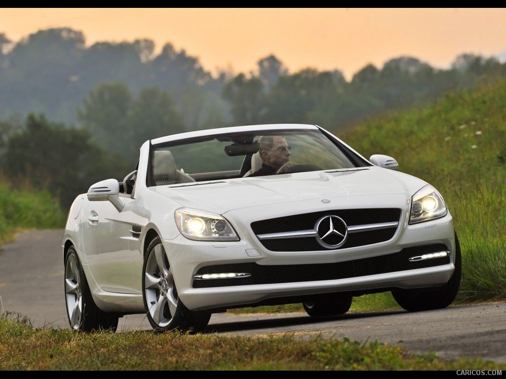 Mercedes-Benz SLK350 (2012)  - Front 