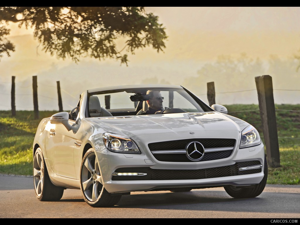 Mercedes-Benz SLK350 (2012)  - Front 