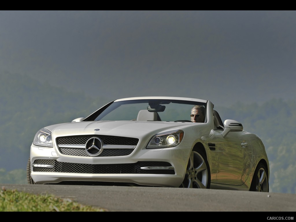 Mercedes-Benz SLK350 (2012)  - Front 