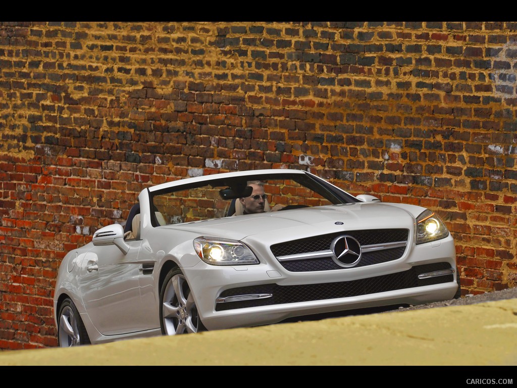 Mercedes-Benz SLK350 (2012)  - Front 