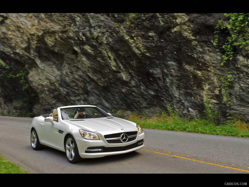 Mercedes-Benz SLK350 (2012)  - Front 