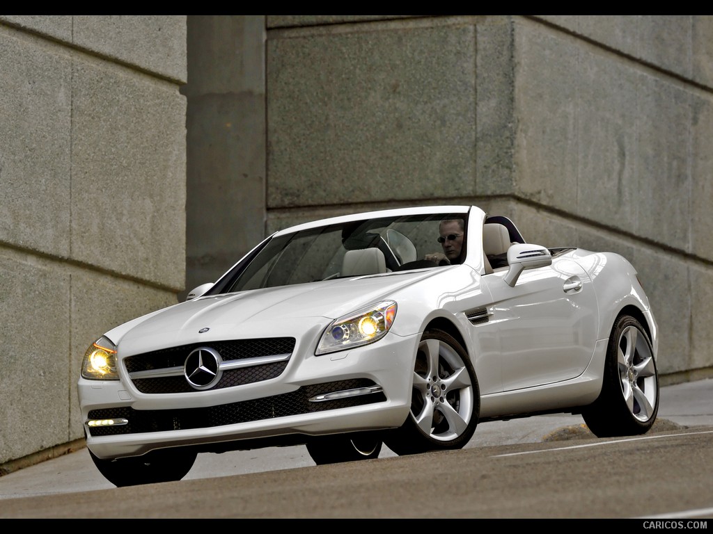 Mercedes-Benz SLK350 (2012)  - Front 