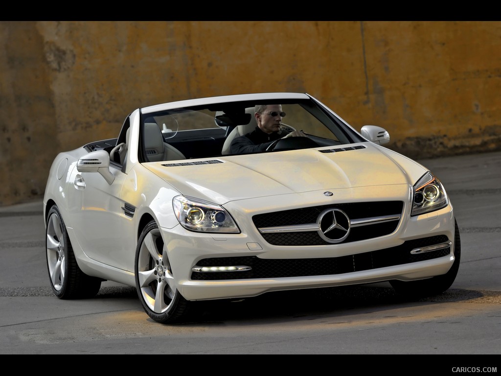 Mercedes-Benz SLK350 (2012)  - Front 