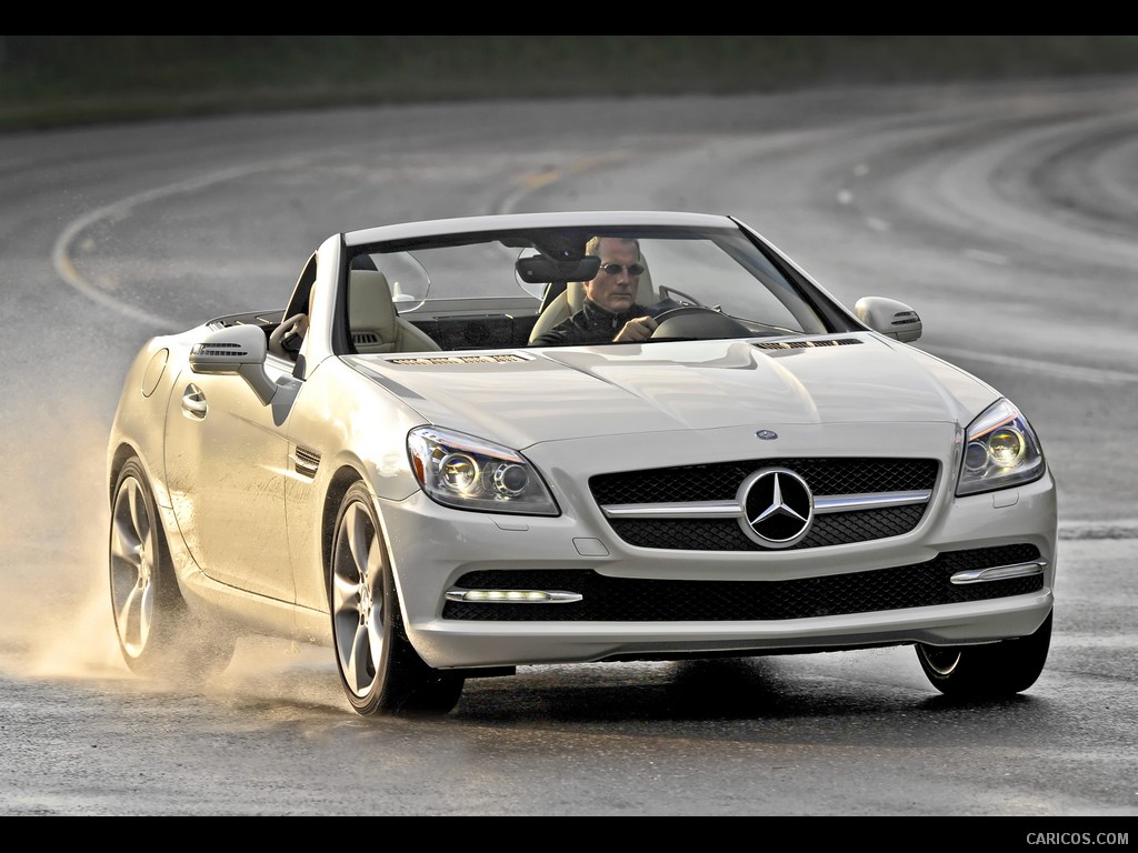 Mercedes-Benz SLK350 (2012)  - Front 