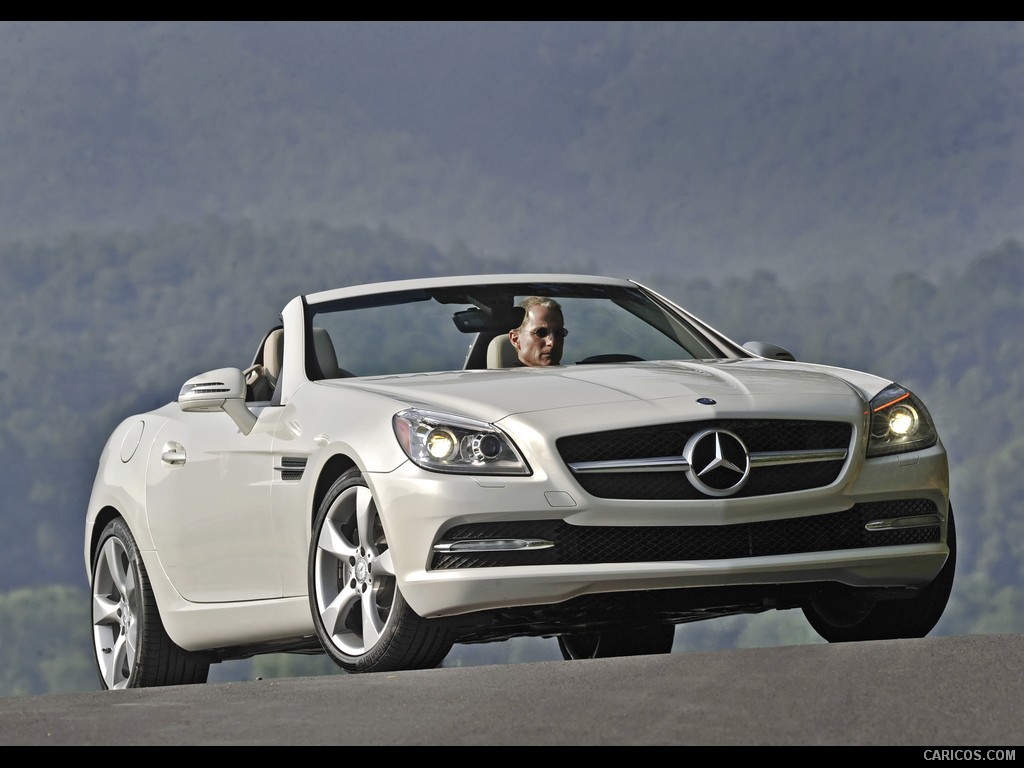 Mercedes-Benz SLK350 (2012)  - Front 