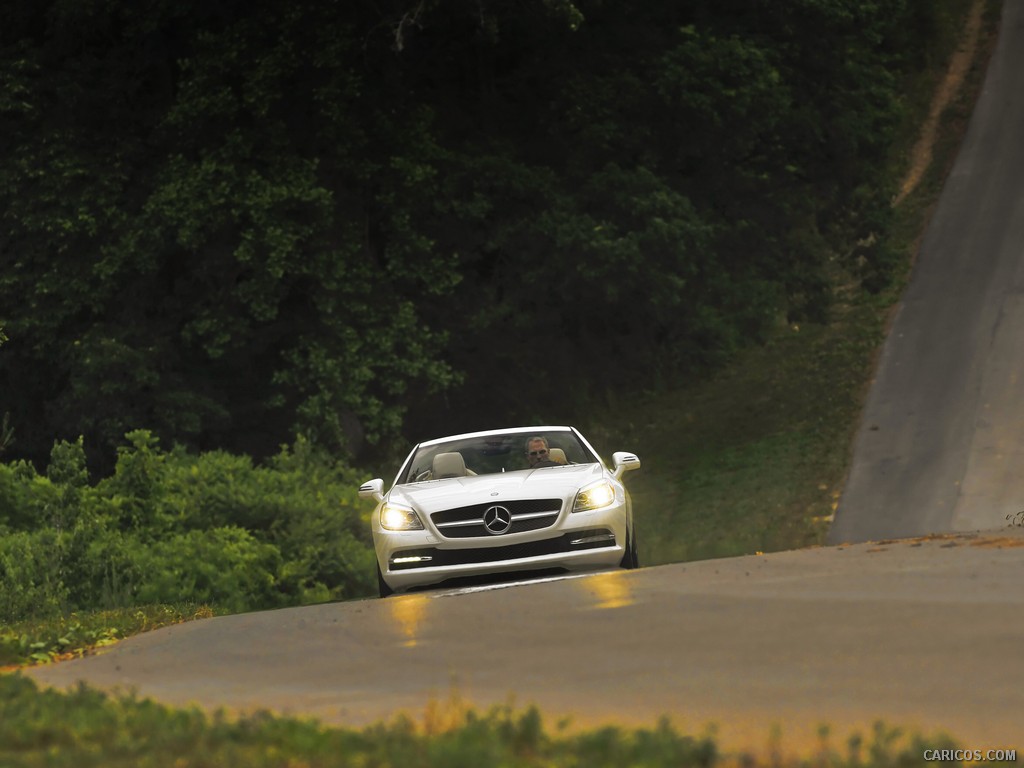 Mercedes-Benz SLK350 (2012)  - Front 