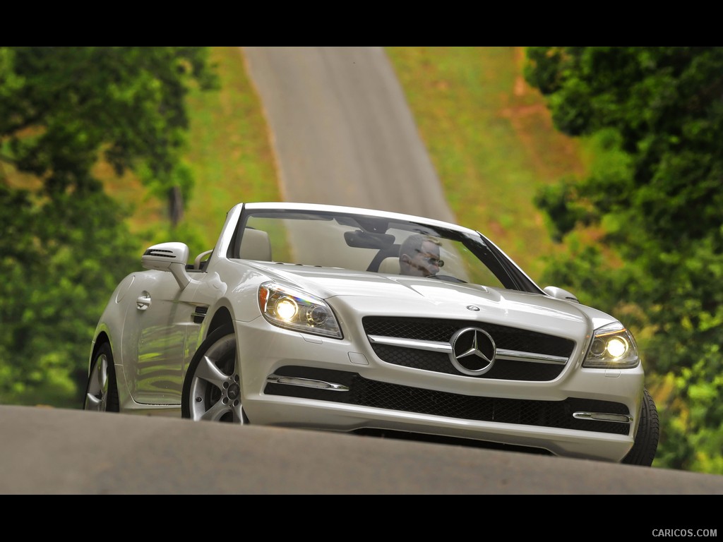 Mercedes-Benz SLK350 (2012)  - Front 