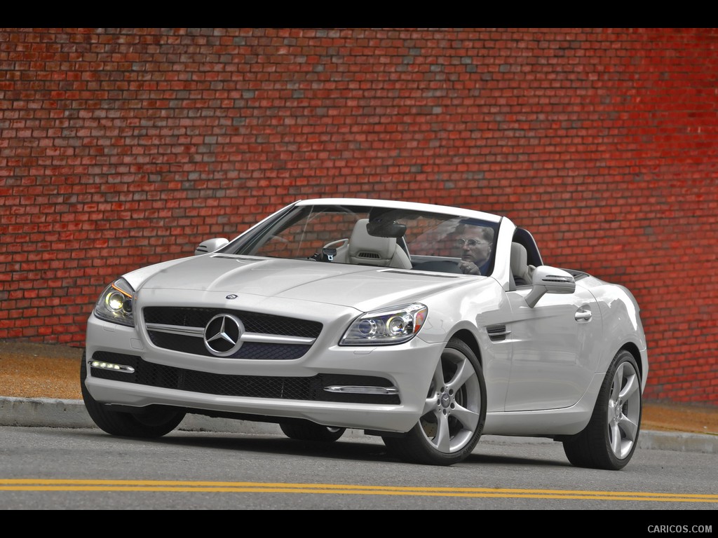 Mercedes-Benz SLK350 (2012)  - Front 