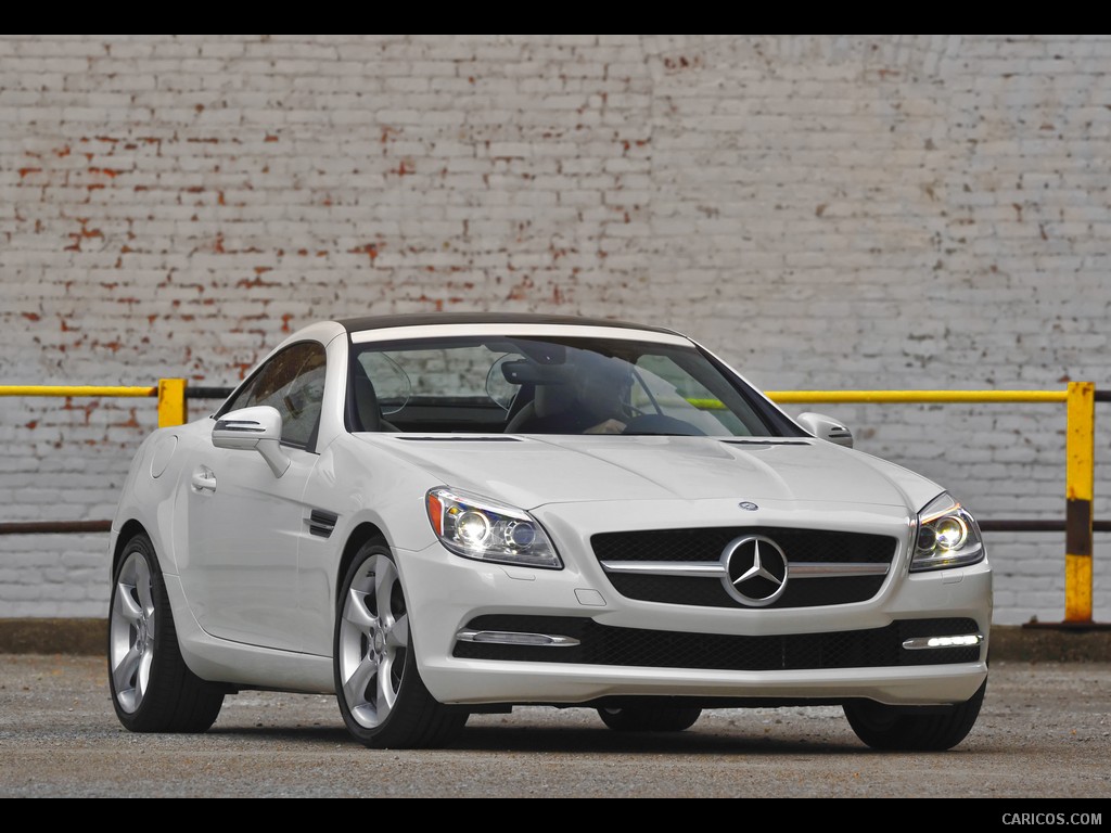 Mercedes-Benz SLK350 (2012)  - Front 