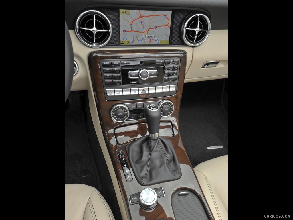 Mercedes-Benz SLK350 (2012)  - Interior