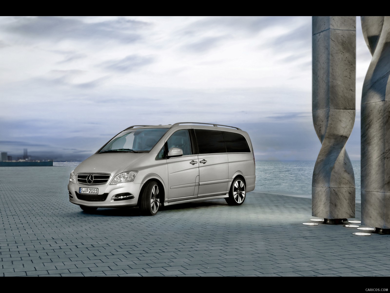 Mercedes-Benz Viano Vision Pearl  - Front , #5 of 36