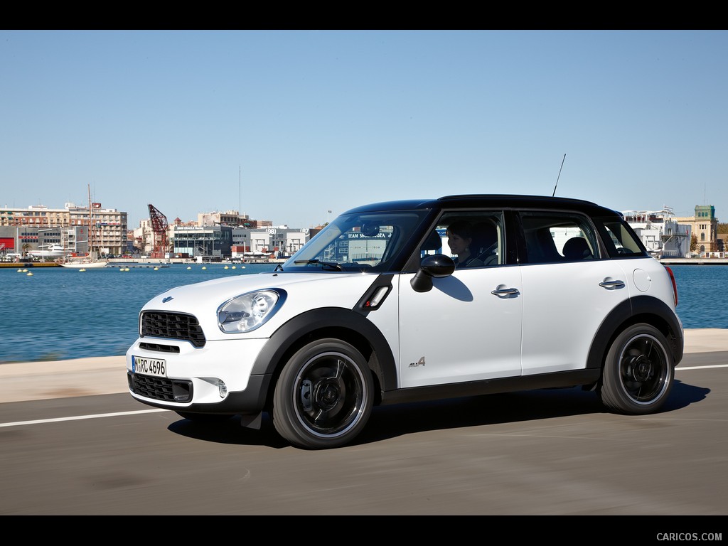 Mini Countryman (2011)  - Front Left Quarter 